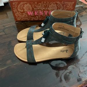 Justin gladiator sandals size 9.